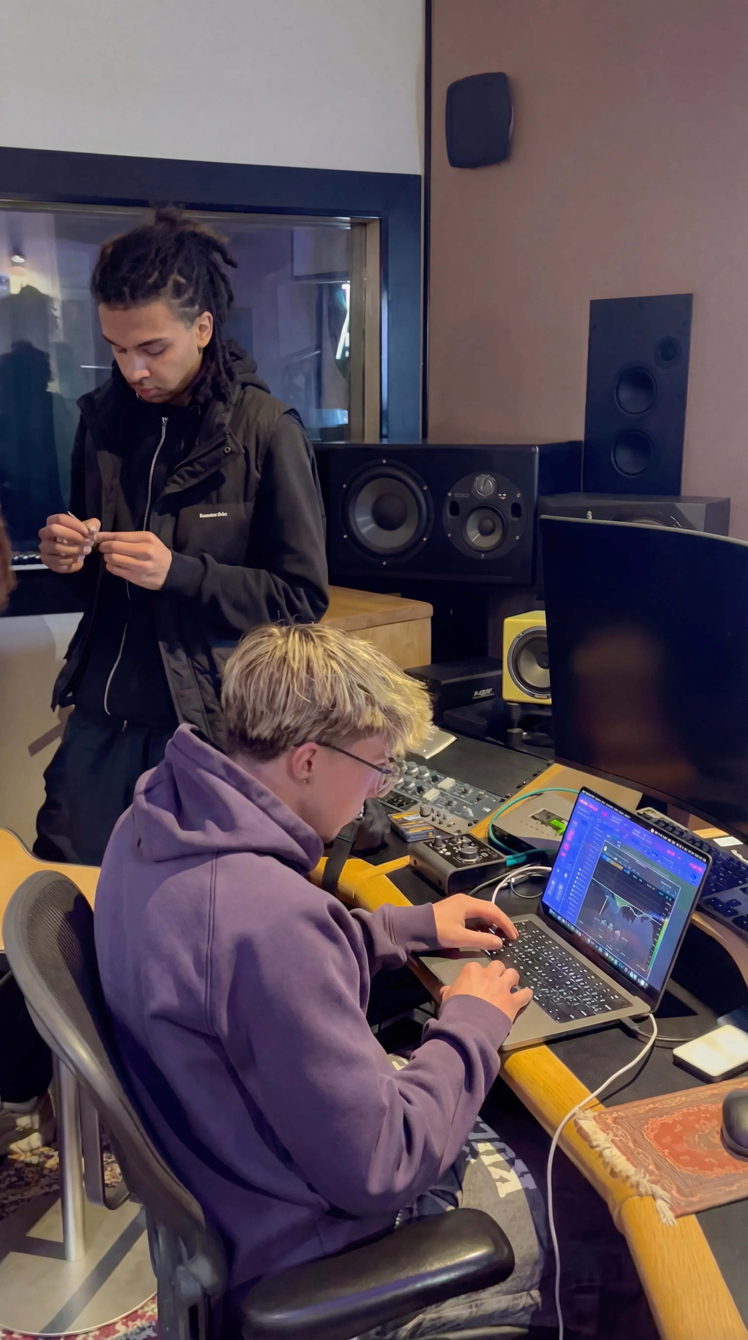 ENGINEERING FOR THE "REGARDE & APPRENDS" SERIES BY NXTGEN WSF